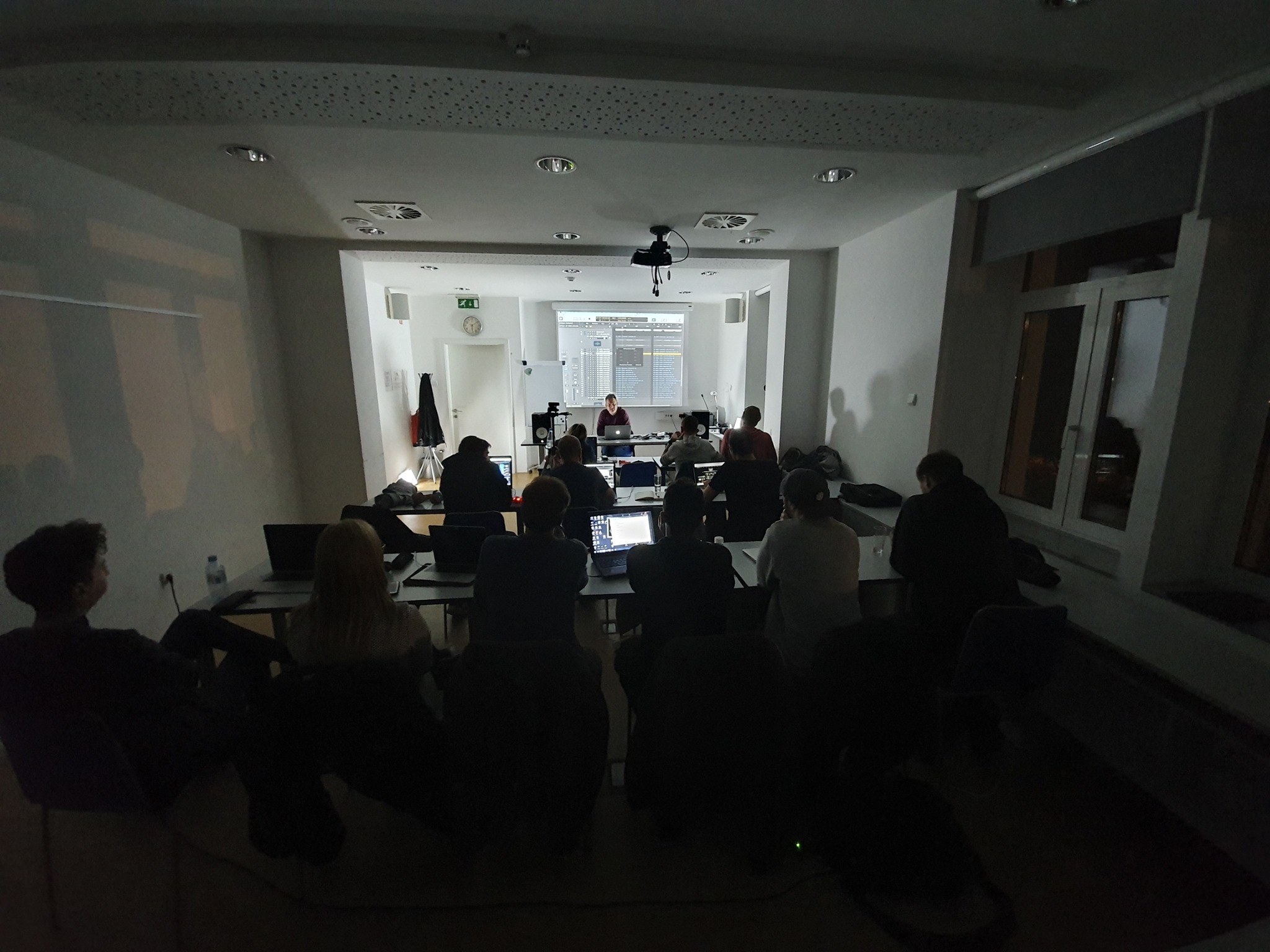 Utrinek iz Akademije Alphawave